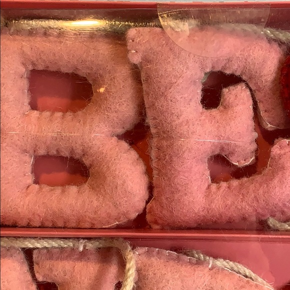 LAST ONE! “Be Mine” Valentine Themed Garland - Picture 3 of 5